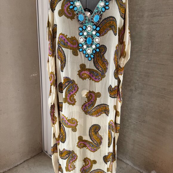 Beach Cover Up - Picture 6 of 11